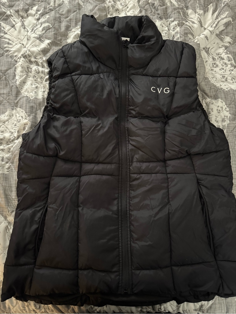 CVG women’s puffer vest